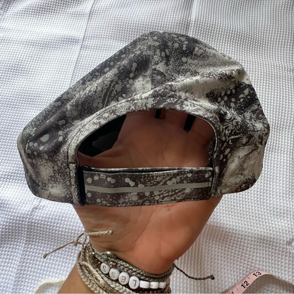 LULULEMON‎ Running Hat Mens - Picture 2 of 8